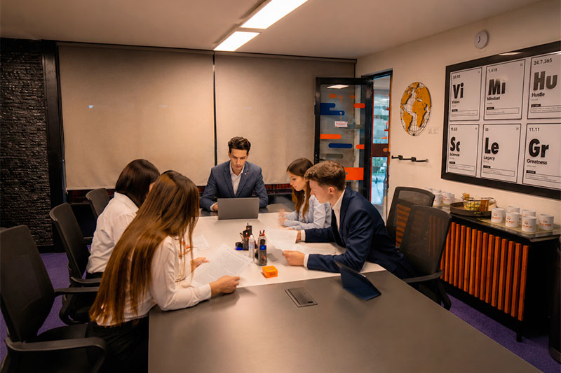 Cómo preparar una reunión con clientes en un coworking